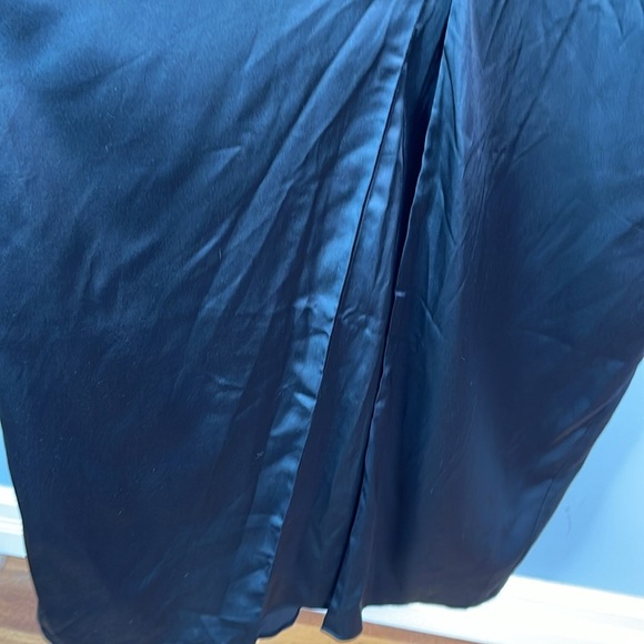 Abercrombie & Fitch NWT Draped Twist-Front Satin Maxi Dress Black Evening M Tall - Picture 6 of 14